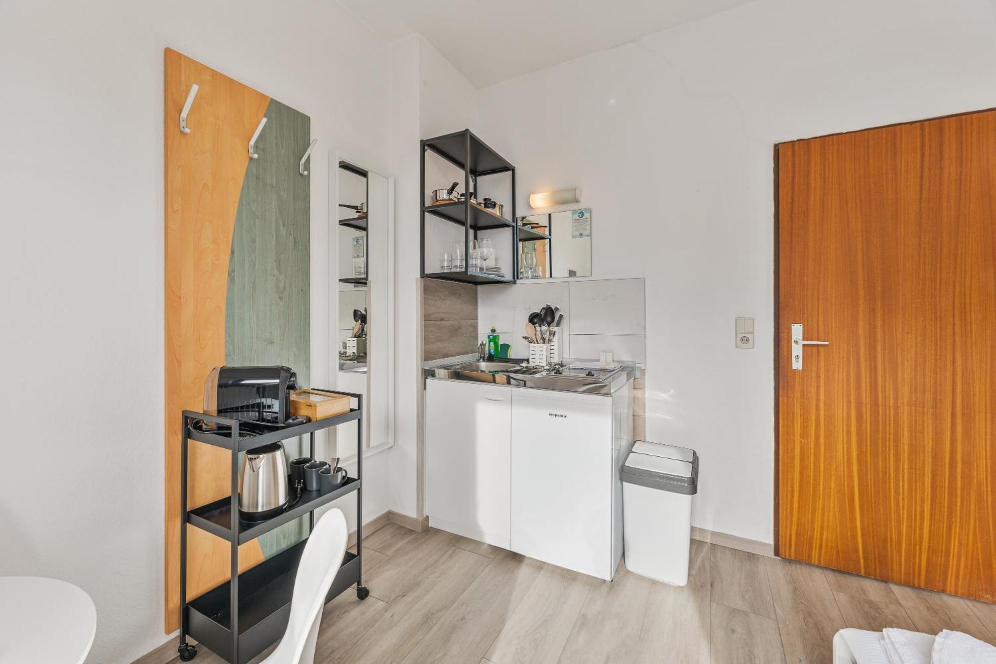 Home2Stay Apartmenthaus Heilbronn City Kitchen Parking Highspeed Wifi Washroom Екстер'єр фото