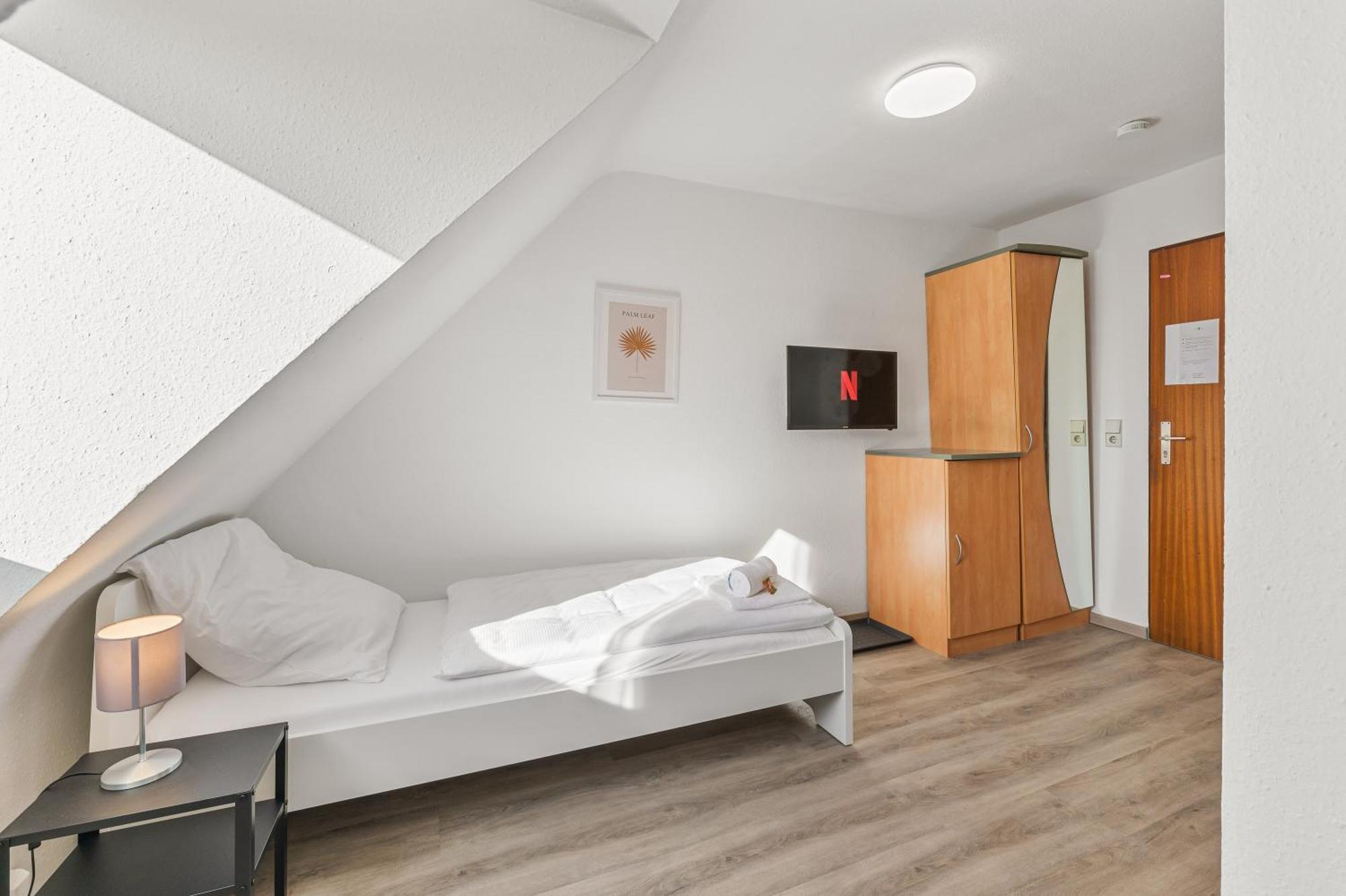 Home2Stay Apartmenthaus Heilbronn City Kitchen Parking Highspeed Wifi Washroom Екстер'єр фото
