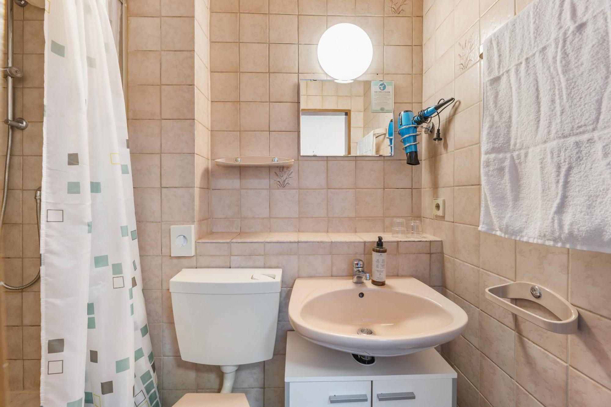 Home2Stay Apartmenthaus Heilbronn City Kitchen Parking Highspeed Wifi Washroom Екстер'єр фото